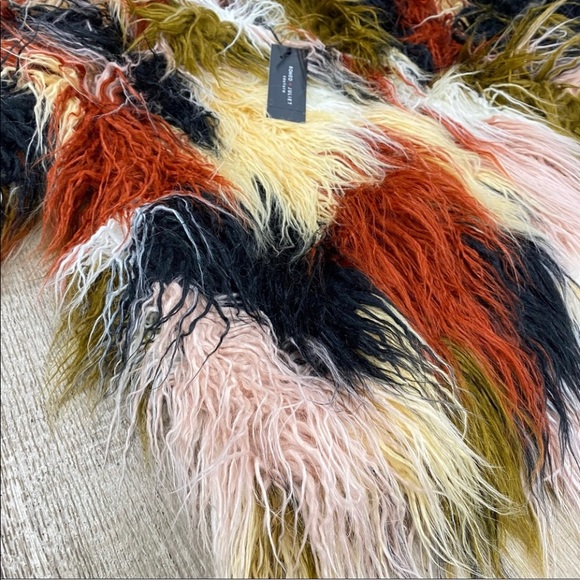 Romeo + Juliet Couture Coat - Picture 3 of 3